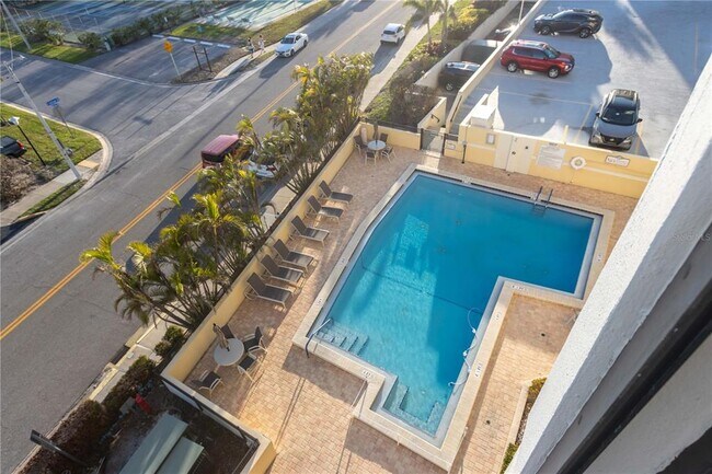 Photo - 830 S Gulfview Blvd Unit 501