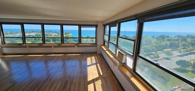 Photo - 707 W Gordon Ter Unit 1605