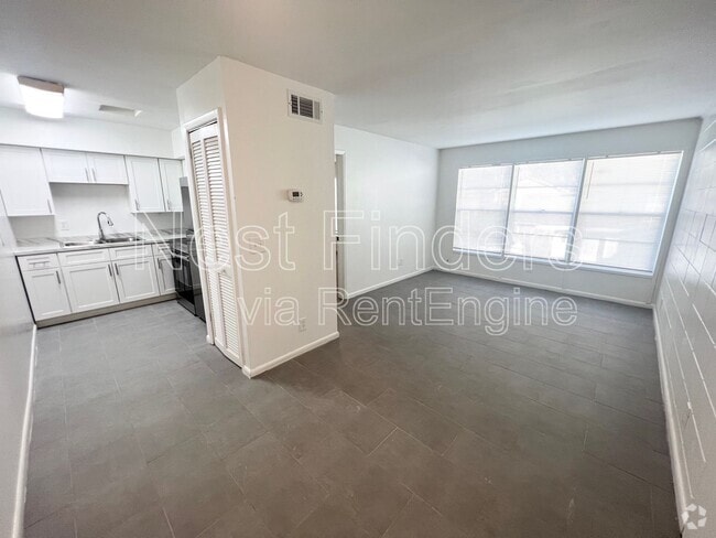 Building Photo - 1318 Sydney Pl Unit 8 Rental