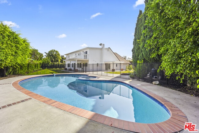 Building Photo - 15151 Marne Cir