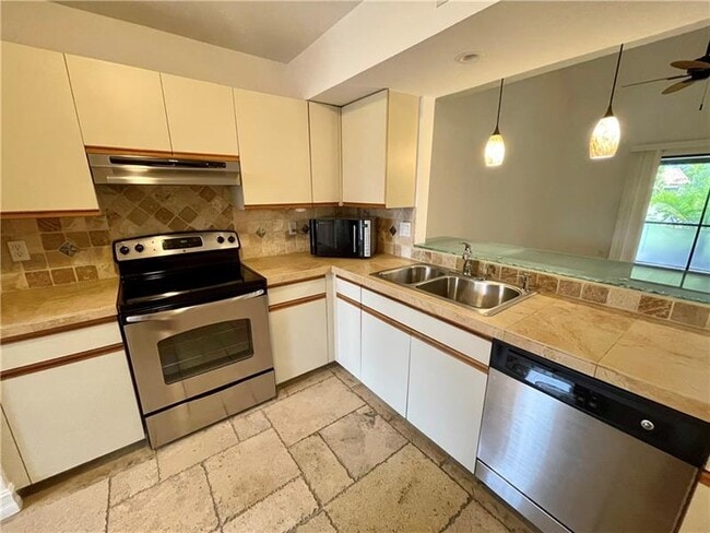 Photo - 10253 Riverbend Terrace