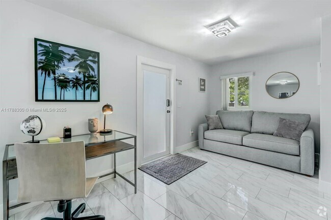 Building Photo - 211 SW 4 Ave Rental