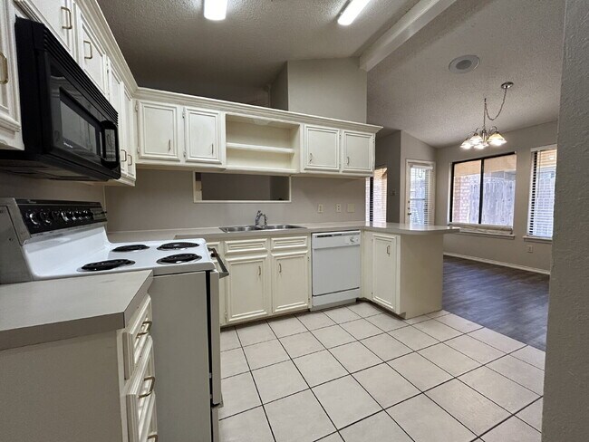 Photo - Beautiful Town home in upscale area