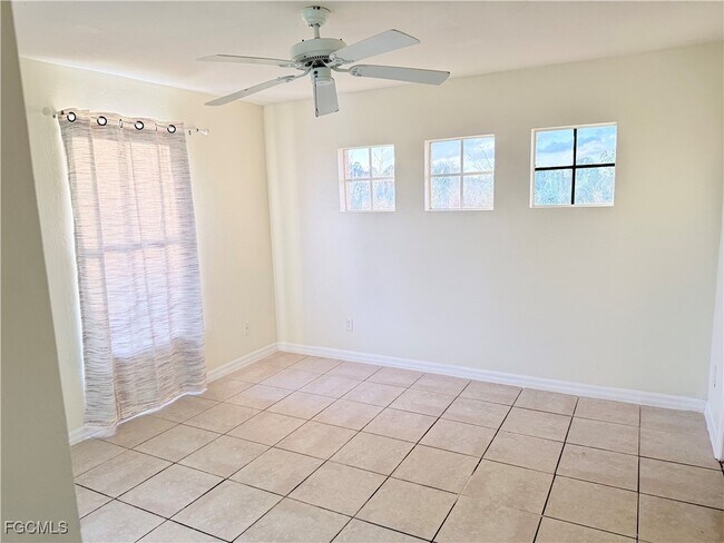 Photo - 4731 24th St SW