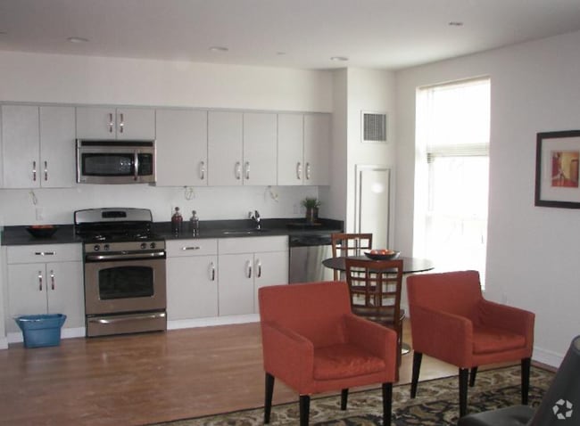 Building Photo - 609 Albany St Rental