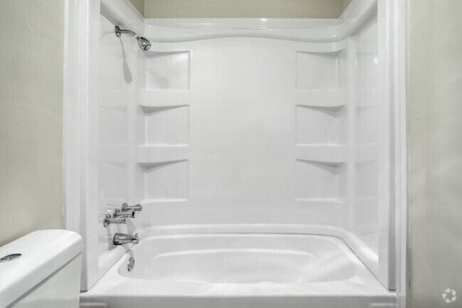 2BR, 1BA - 850SF