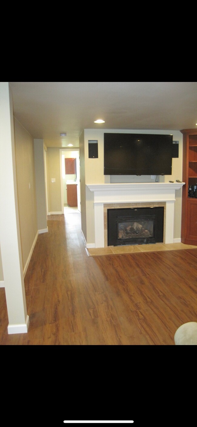 Living room - 20010 Marine View Dr SW Unit Basement Apartment