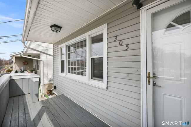 Photo - 305 Mill Rock Rd Unit 305