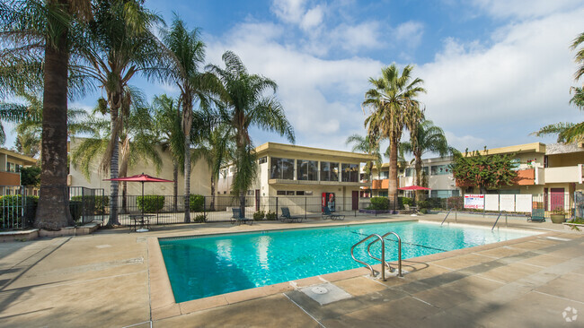 Building Photo - Las Palmas Apartment Homes