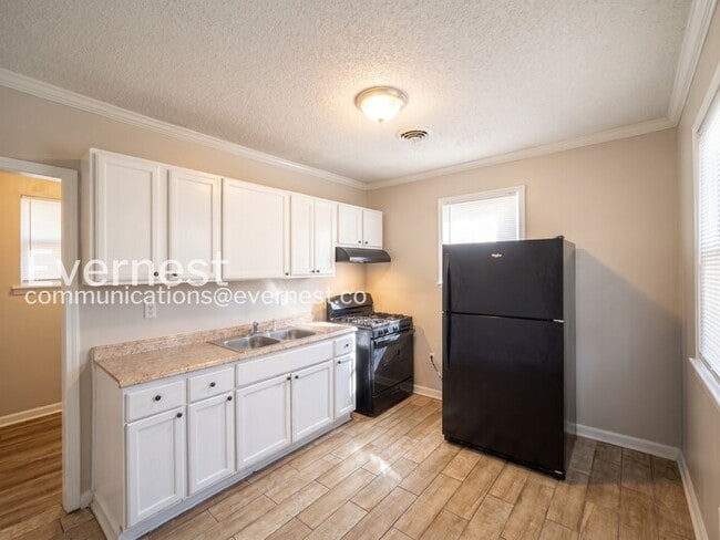 Photo - 362 Hewlett Rd