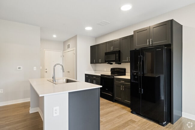 2BR, 1BA - 850SF - Kitchen