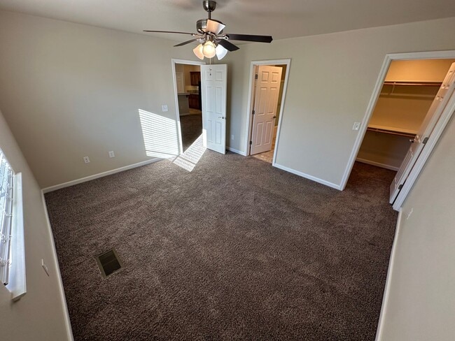 Photo - 4561 Spaight Wy