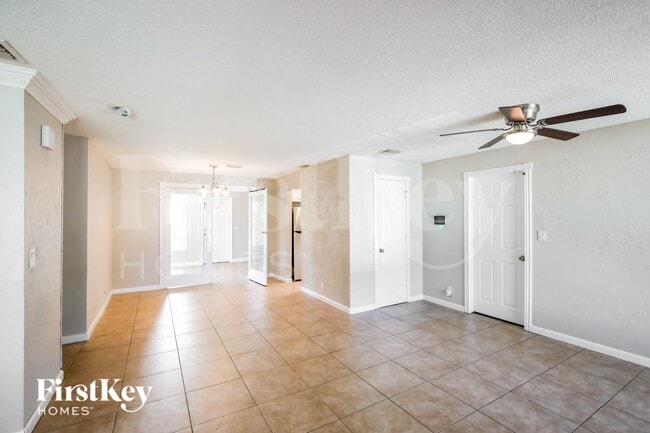 1247 NW 55th Ave