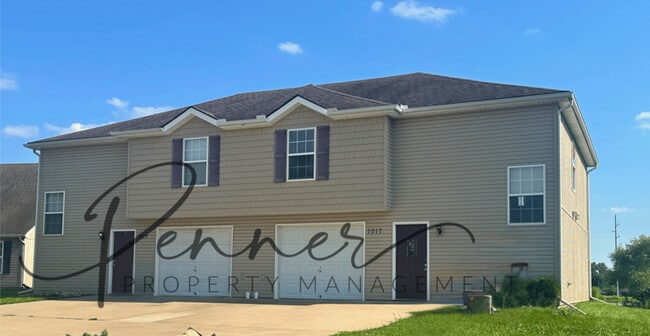 Building Photo - 1017 NW Willow Dr Rental
