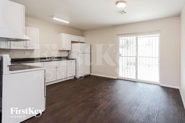 Photo - 2128 Carver Ave