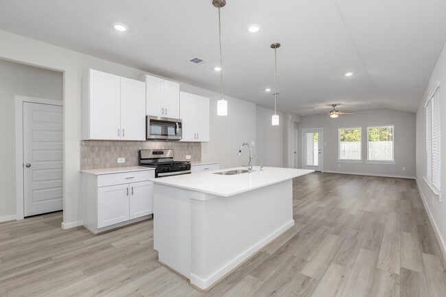 Photo - 16703 Sterling Clf St