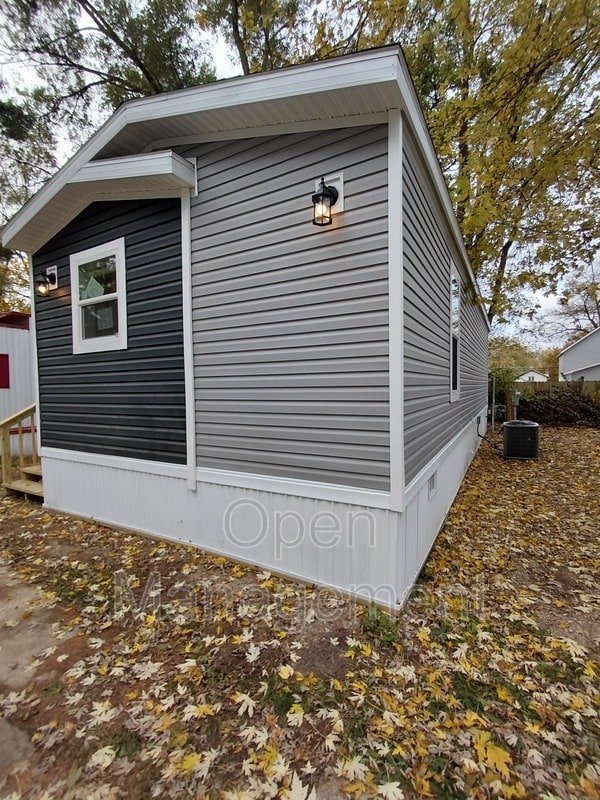 Photo - 301 Mantle Ave