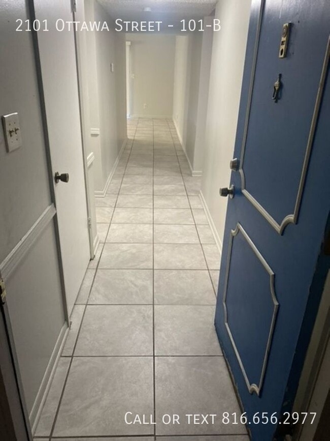 Building Photo - 2101 Ottawa St Unit 101-B Rental
