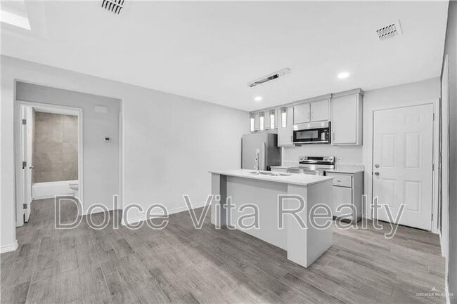 Photo - 1001 W Sunset Valley St Unidad Sunset#4