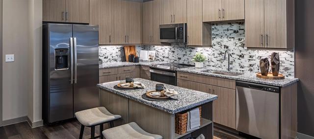 Photo - 880 Lake Carolyn Pkwy Unidad 273