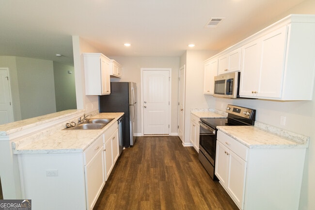 Photo - 123 Callaway Cres