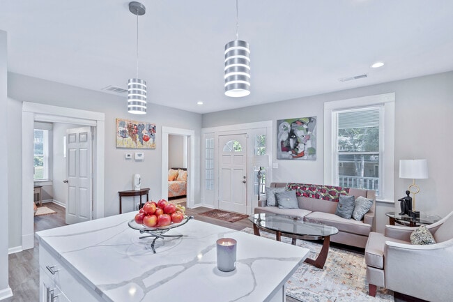 Photo - 1026 Astor Ave SW