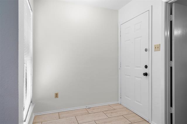 Photo - 710 Michol St