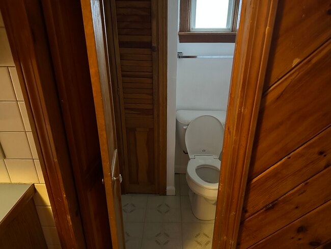 Baño - 194 Denver St