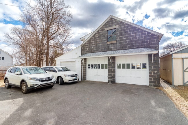 Photo - 67 Avon Ave Unit 2