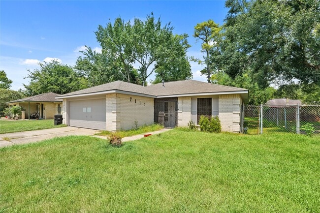 Photo - 7111 Pinehook Ln