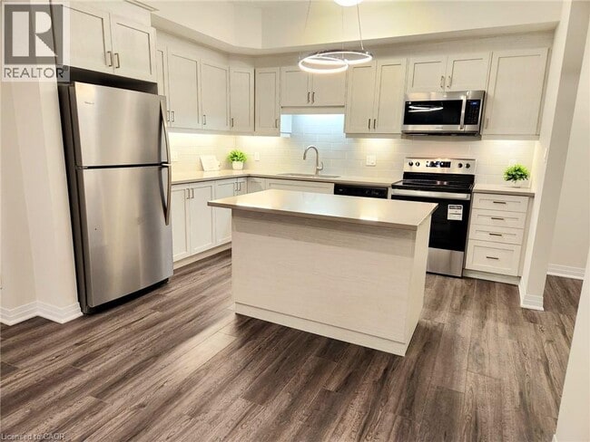 Photo - 25 Isherwood Ave Unit D61