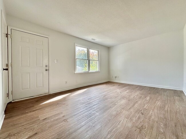 Photo - 725 N Privette St Unit 725 N Privette Street, L/S