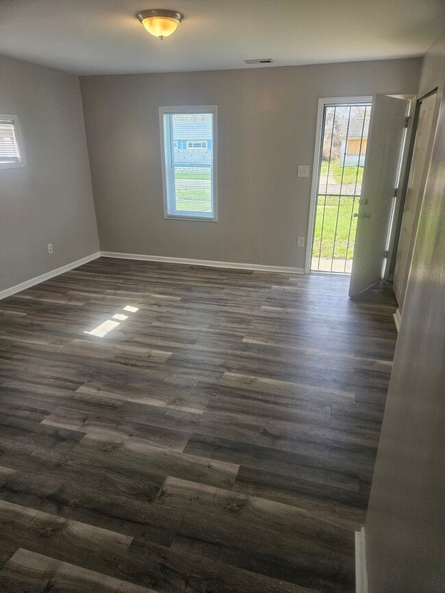 Photo - 50% discount on first month's rent with ap...