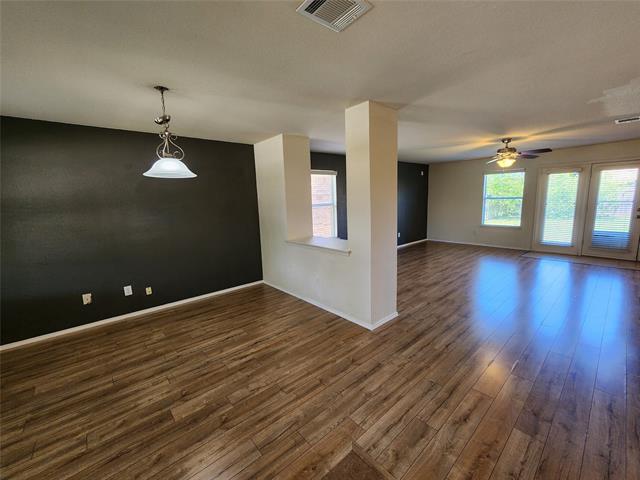 Photo - 5709 Valley Stream Way