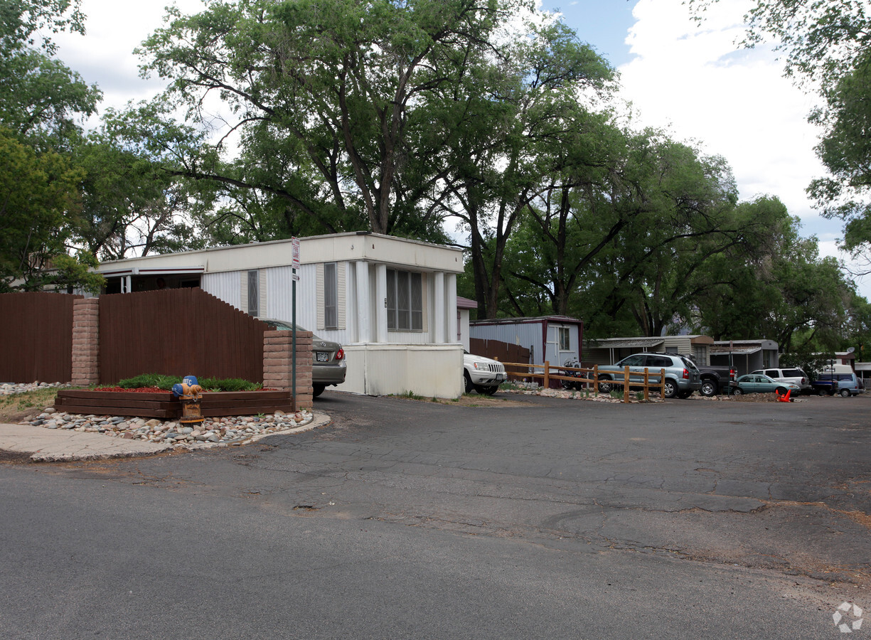 Photo - Aspen Grove Mobile Home Park