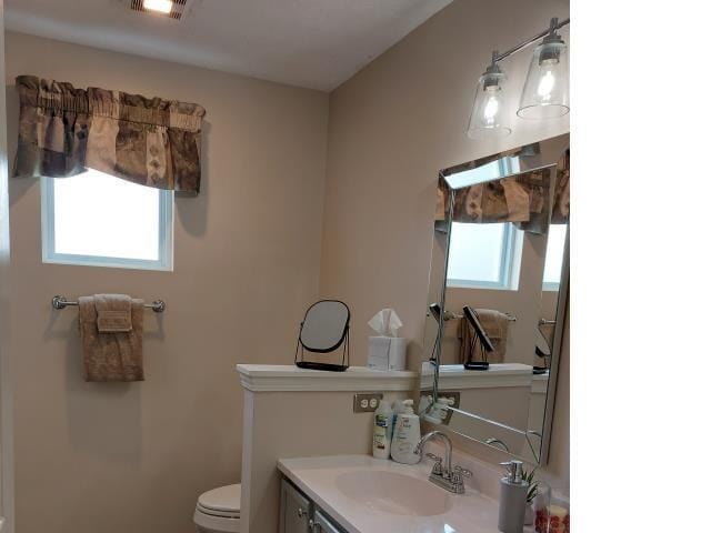 Photo - 697 Matthew St