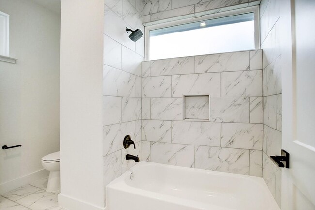 Photo - 1220 Mcneil St