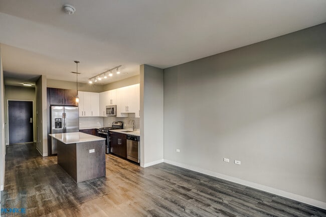 Photo - 851 W Grand Ave Unit 404