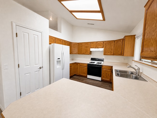 Photo - 353 Prescott Dr