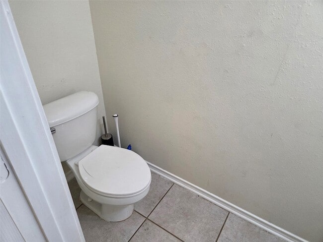 Photo - 6818 Stoneyvale Dr