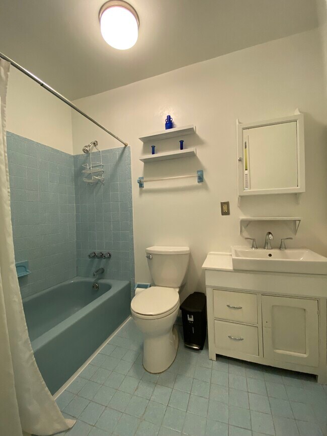 1618 8th St NW Unit 2