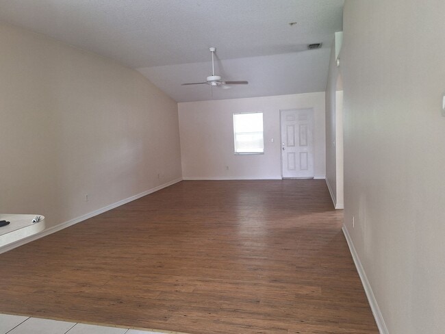 Photo - 2BR 2BA plus 1 CAR GARAGE DUPLEX - EDGEWATER