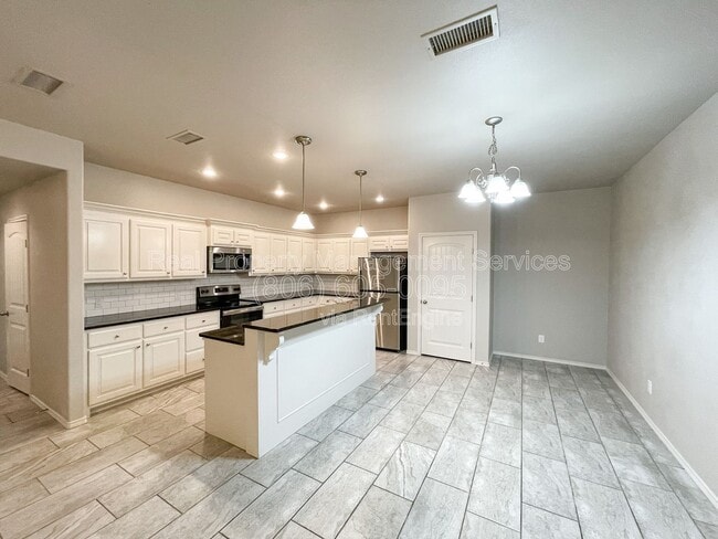 Photo - 2607 113th St