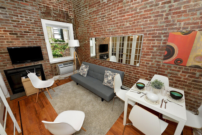 Building Photo - 659-611 11th Ave Rental