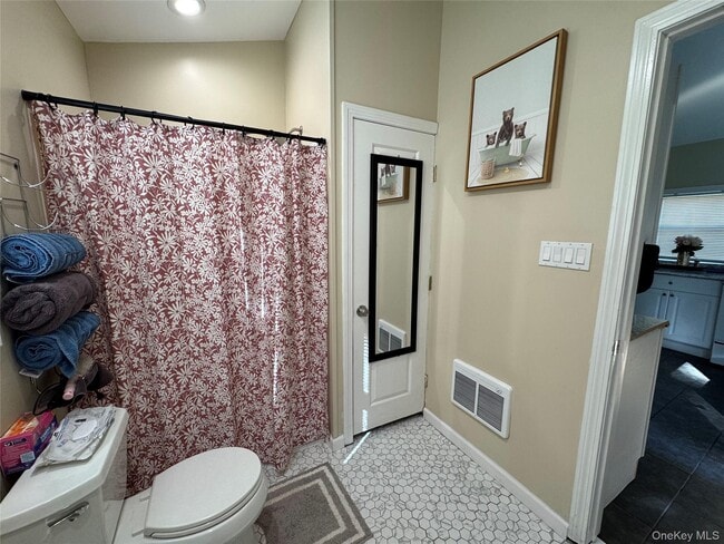 Photo - 144 Gnarled Hollow Rd