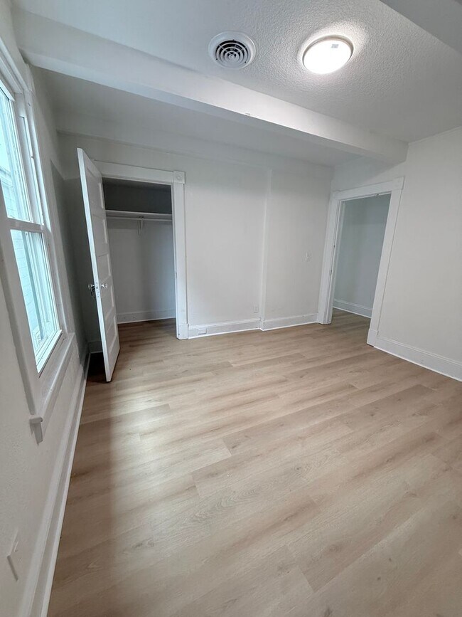 Photo - Gorgeous Four Bedroom Completed Upgraded