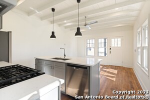 Photo - 909 N Mesquite St