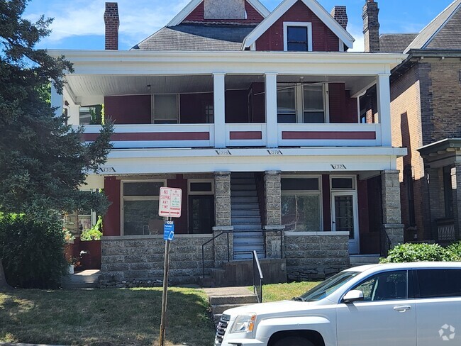 Building Photo - 137 W Hubbard Ave Unit 137 W. Hubbard Avenue Rental