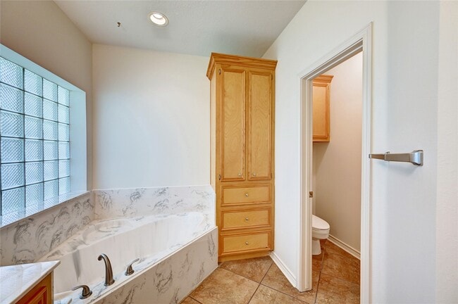 Building Photo - 12959 N Puffin Ln