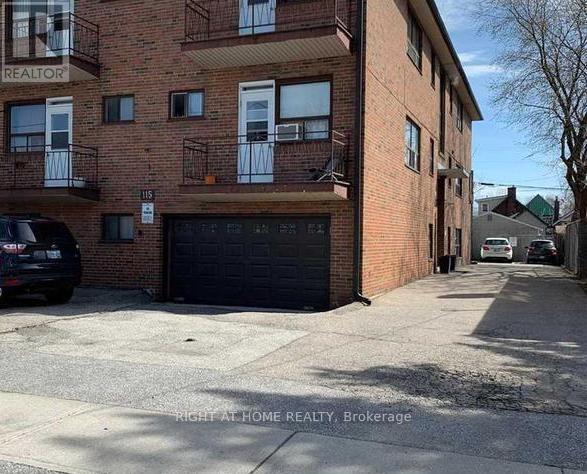 4 - 115 EIGHTH STREET - 4 - 115 EIGHTH STREET Unit 4